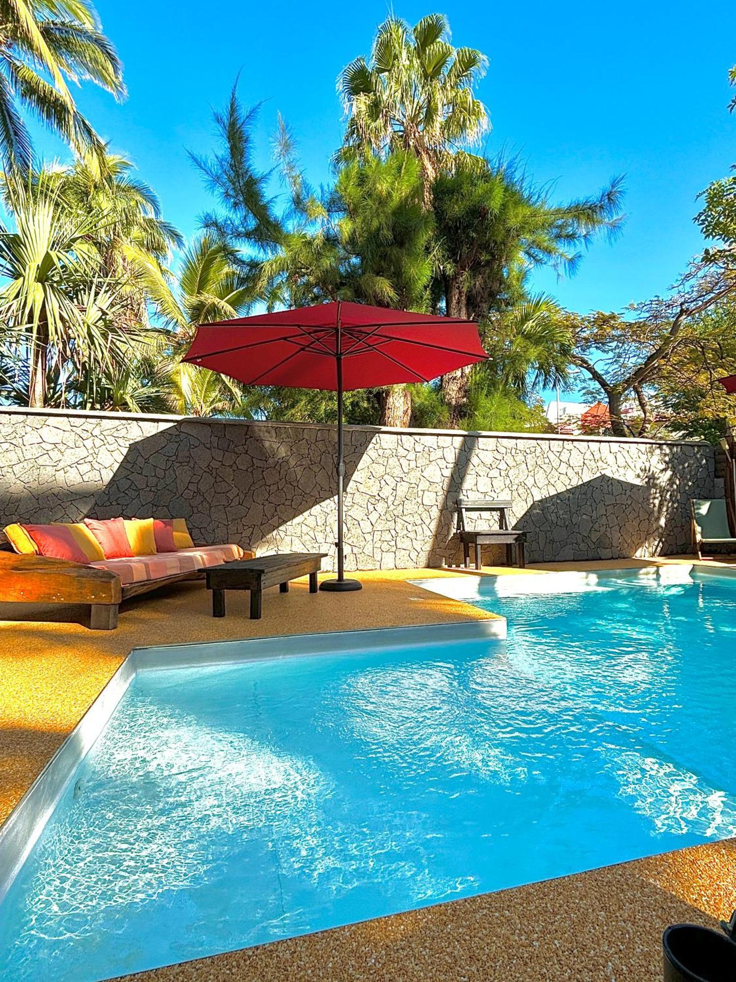 Hotel Coco Island Saint-Gilles Les Bains Exterior photo